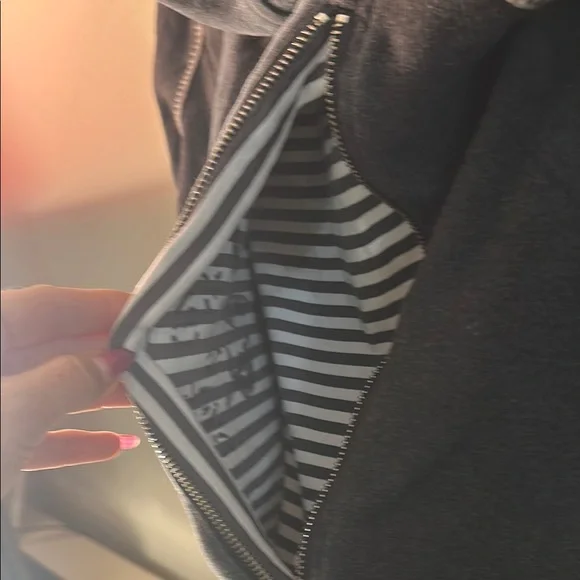 Lululemon Athletica Rare Special Edition - Picture 9 of 9